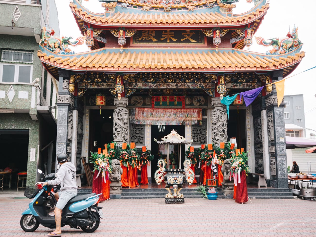 Tainan - Temple entrance