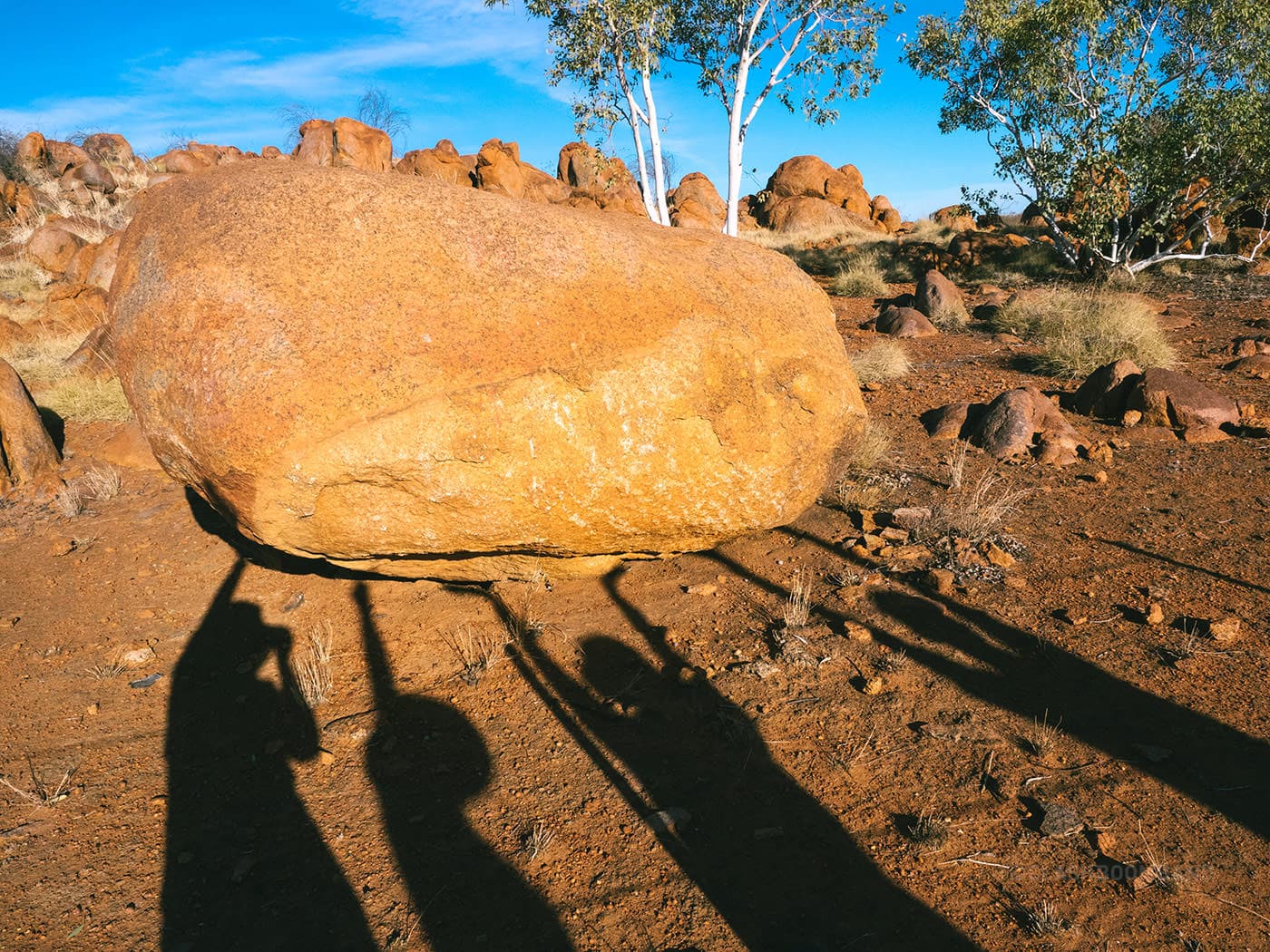 NT Australia - The Pebbles - shadow