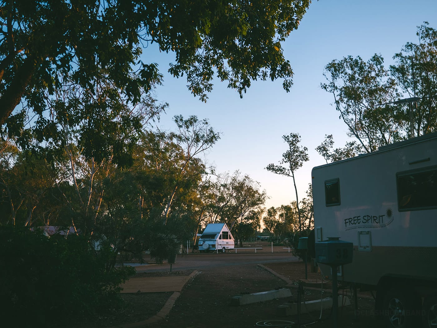 NT Australia - Tennant Creek - Triangle campervan